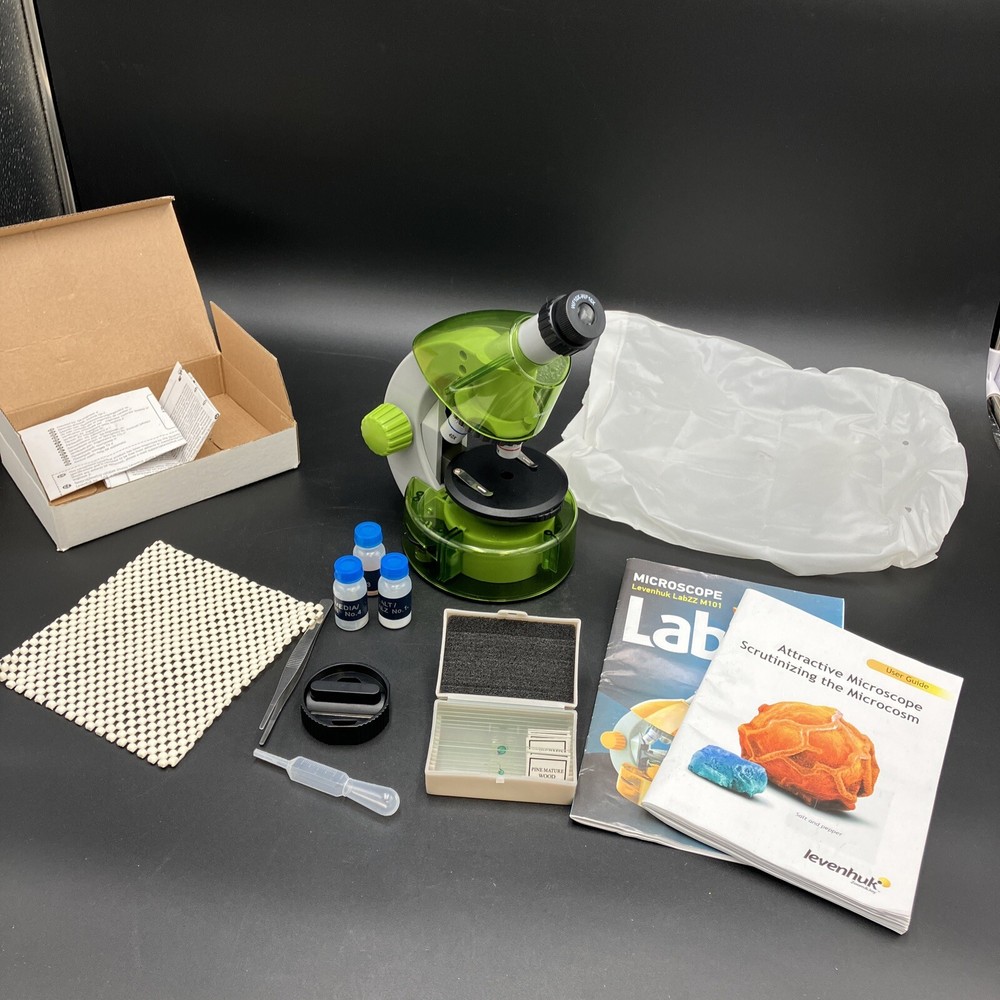 Levenhuk Microscope LabZZ M101 Zoom 640X Green