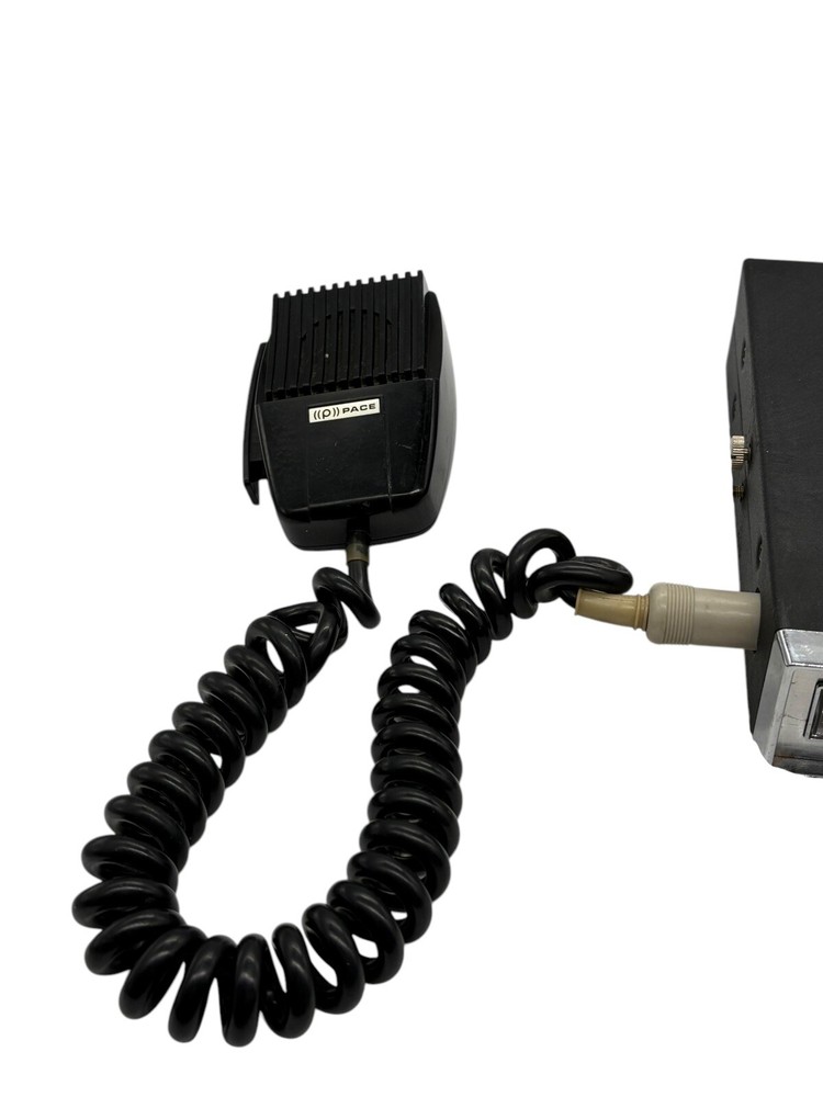 Vintage Pace model CB143 23CH CB Radio Transceiver With Microphone Untested