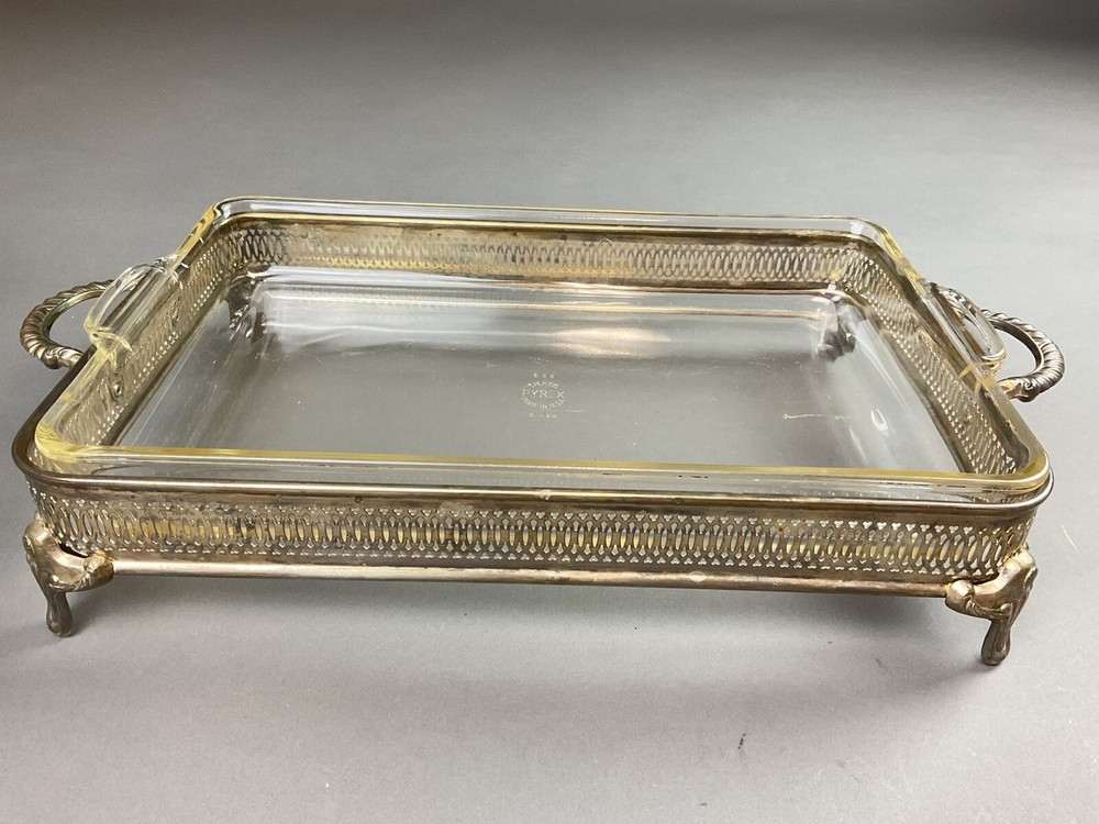Wm. A. Rogers Gallery Baker 3 Quart With Box 15"