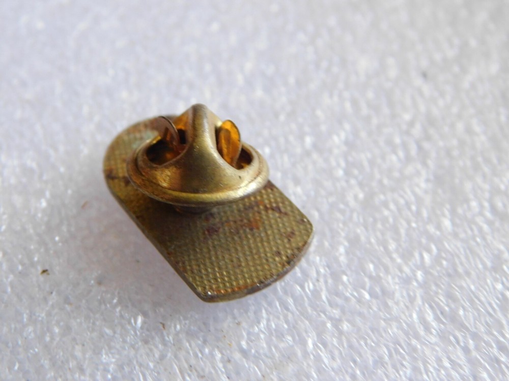 Unique Schlitz Beer Can Lapel Pin