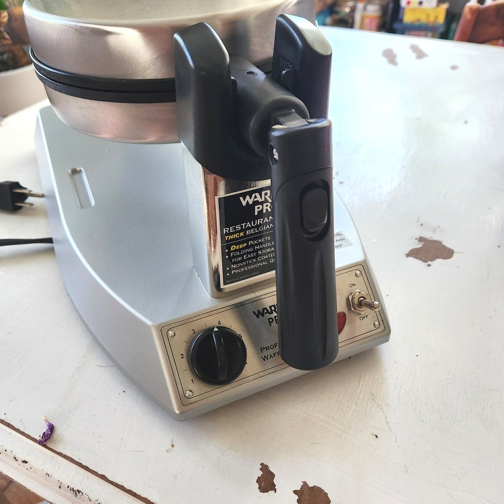 Waring Pro Professional Waffle Maker Thick Belgian Style Deep Pockets Nonstick