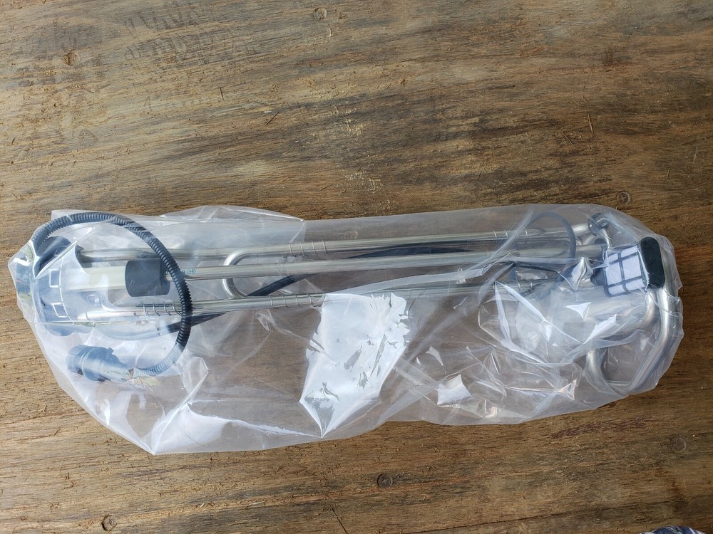 New Volvo Penta Level Sensor P/N 21876317