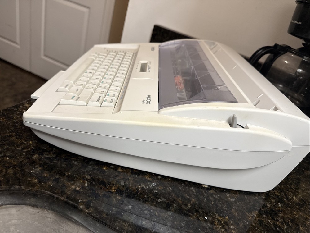 Brother ML-300 Electronic Display Typewriter Tested & Working Good Condition