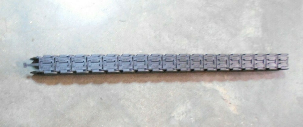 igus Cable Carrier Zipper e-chain 14-5/8" Long (EEE-2)