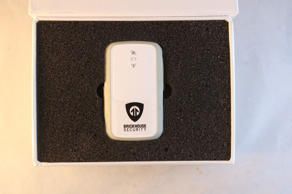 BrickHouse Security Model GL200 GPS Security Tracker w Power Charger TESTED