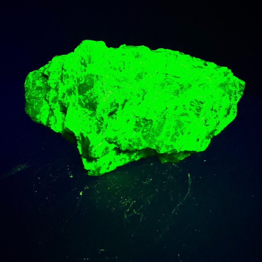 Nice Large Solid Gemmy "Beefsteak" Willemite: Franklin Mine, New Jersey