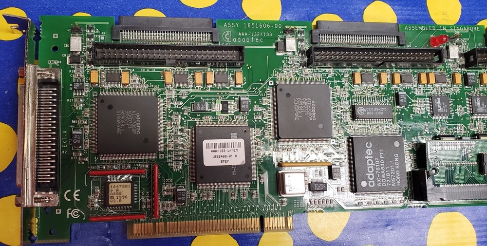 ADAPTEC AAA-132/133 PCI RAID Controller 1651606-00--POWERS UP--