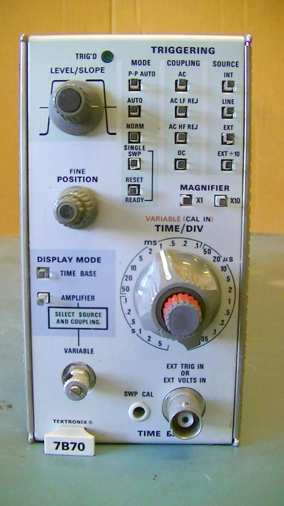 TEKTRONIX 7B70 TIME BASE PLUG-IN MODULE