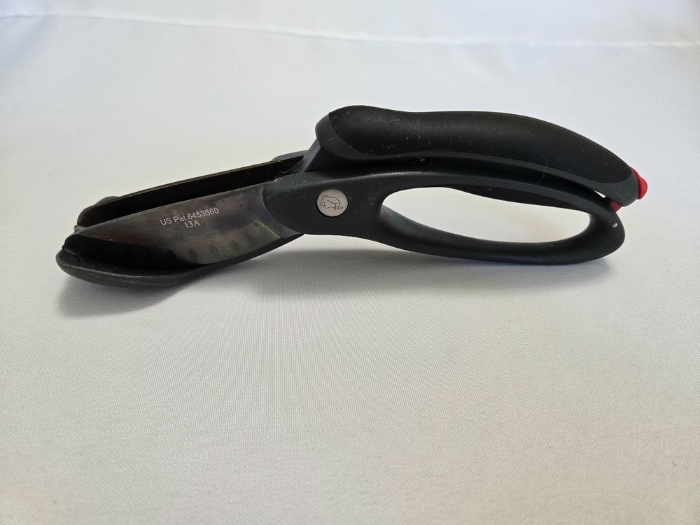 Pampered Chef Salad Chopper Double Bladed Shears Gray Locking Handle