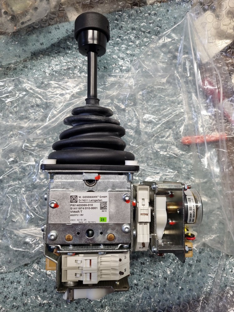 W.GESSMANN Type: V64R/T Multi-Axis Controller V6 PW1403355-010 NEW