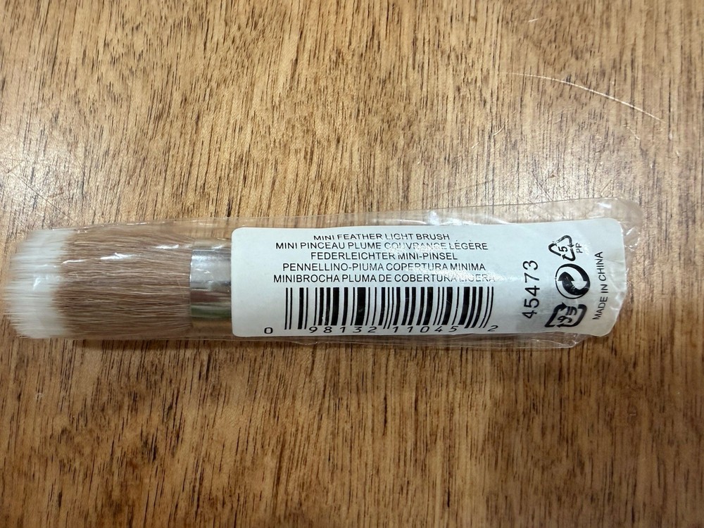 ID Bare Escentuals Feather Light Brush NEW