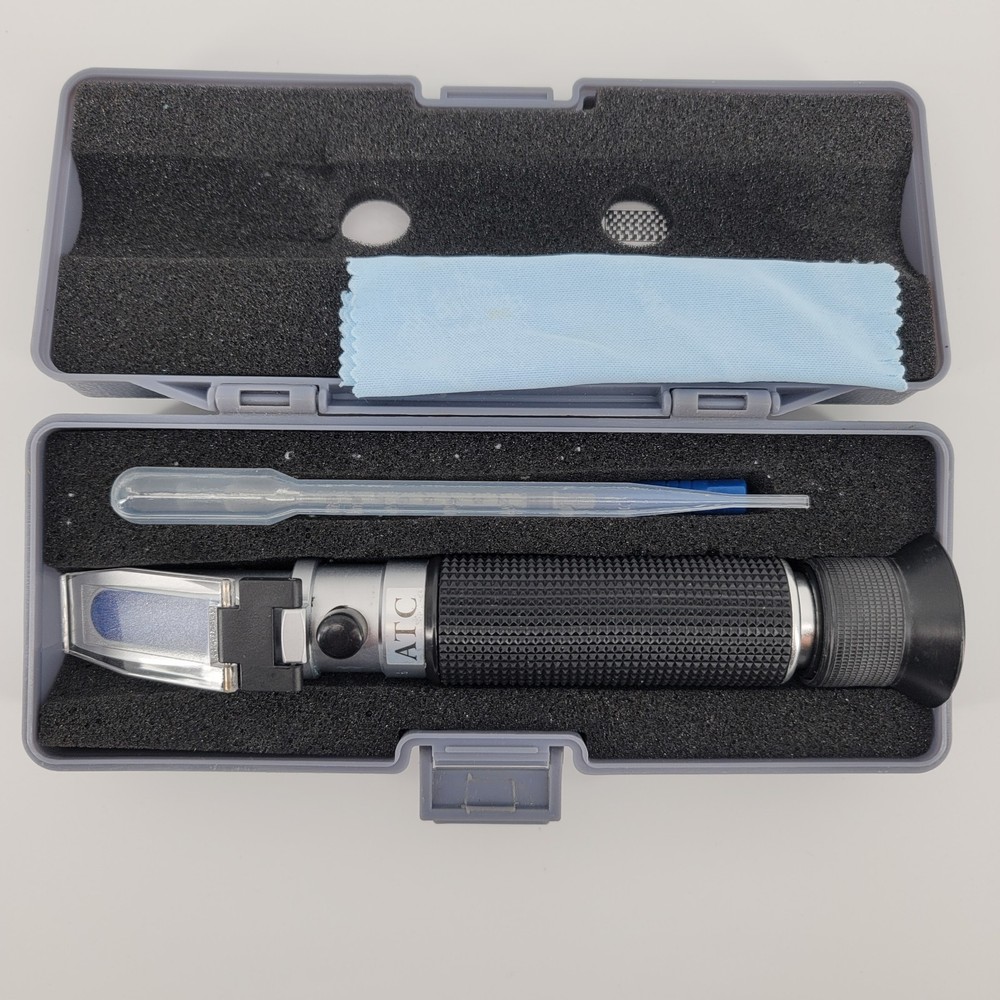 ATC Portable Hand Held Tool Refractometer with Gray Carrying Case