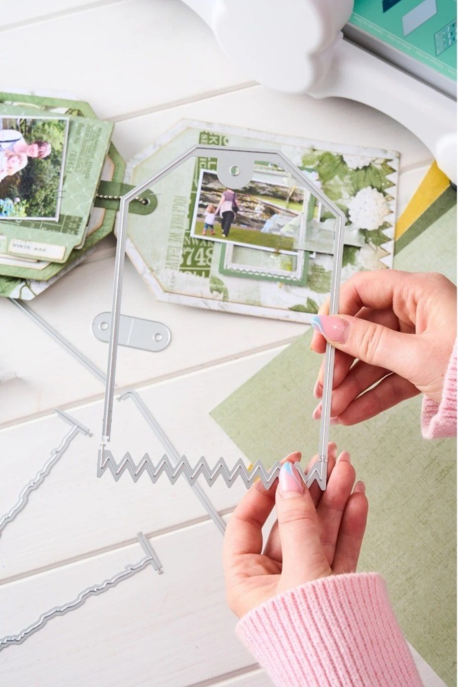 Sizzix Thinlits 666826 Snap & Swap Large Tags (49 and Market)