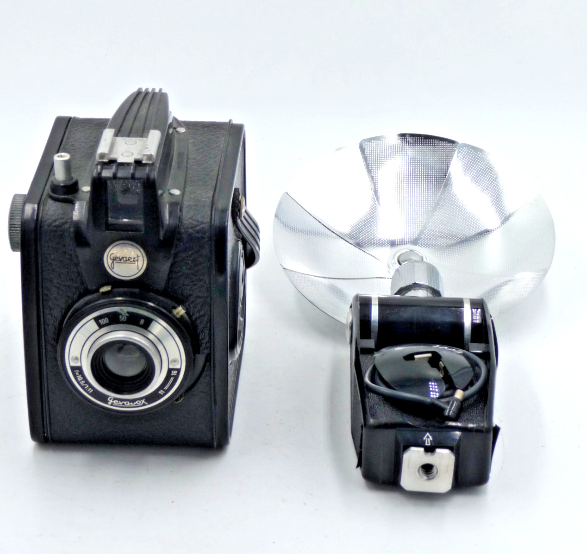 Gevaert Gevabox Art Deco box camera with Agfalux flash