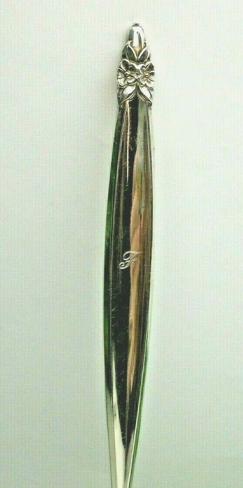 International 1847 Rogers GARLAND Silverplate Pierced & Solid Serving Spoons