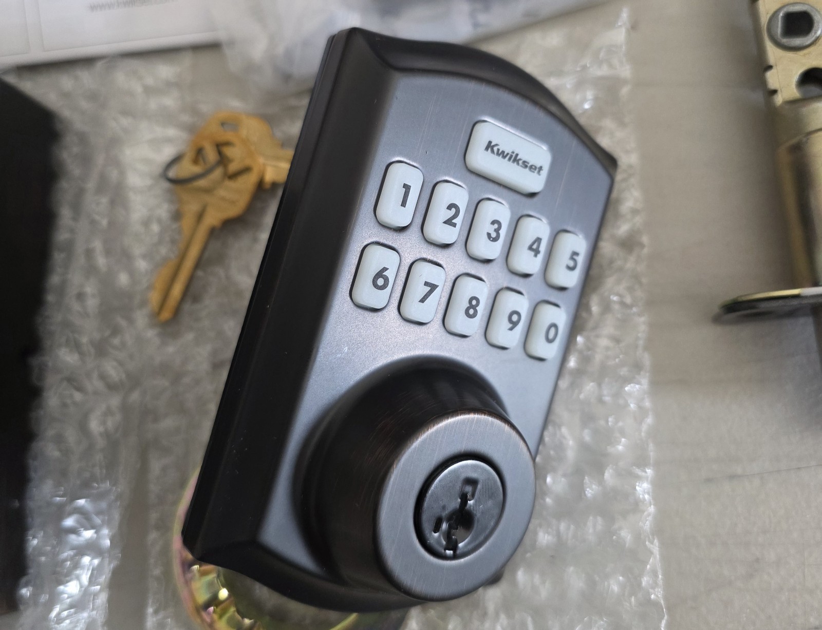 Kwikset ‎HomeConnect 620 Smart Lock Z-wave in Venetian Bronze ‎(98920-002)