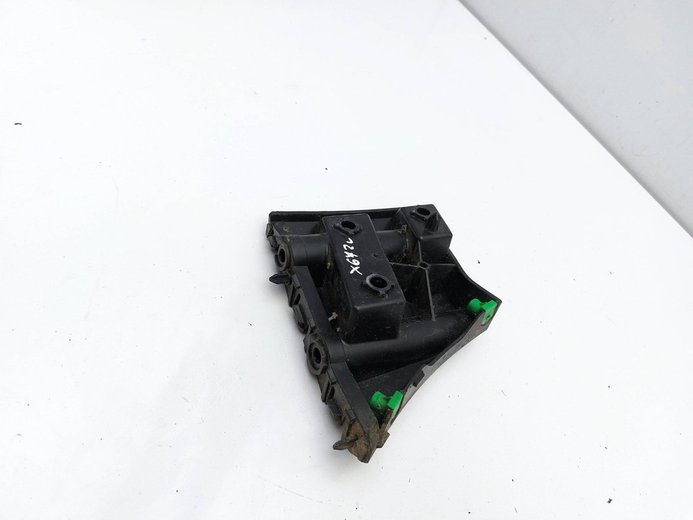 FRONT LEFT BUMPER BRACKET MOUNT SUPPORT 31425110 VOLVO V40 2016