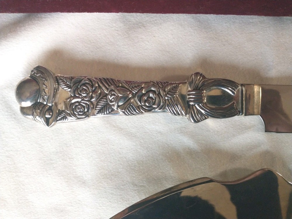 Mikasa Wedding Cake Serving Set