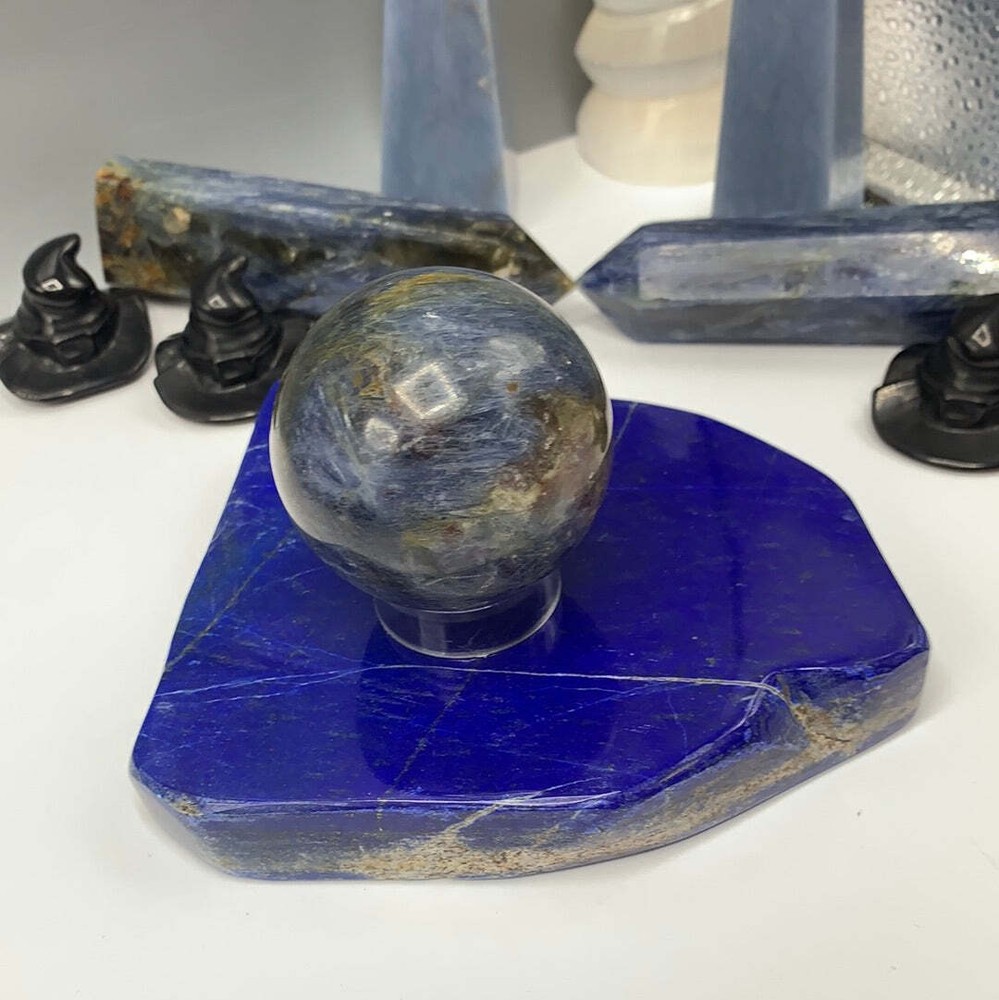 Kyanite sphere O