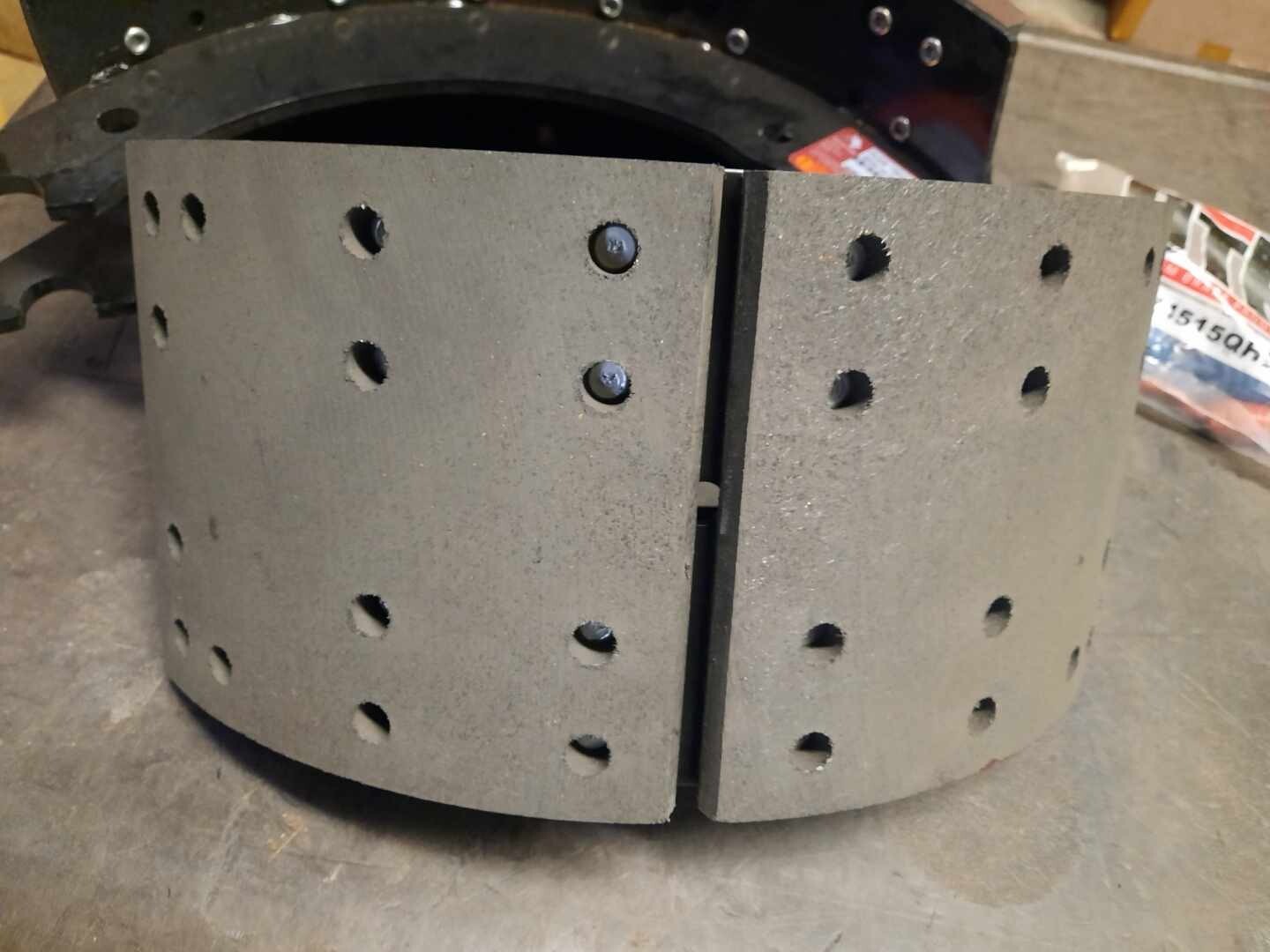 Meritor 4515G SR3014515Q Brake Shoe 16.5"x7" New Surplus With Hardware