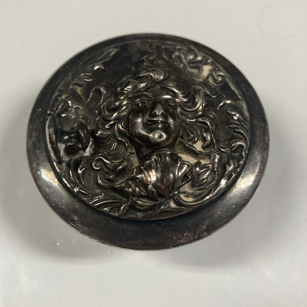 Vintage Victor Silver Co. Silver played it button holder jewelry box Girl face￼￼