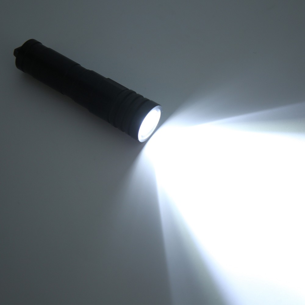 Mini Diving Light 200M Waterproof Underwater LED Flashlight Camping Lantern FF