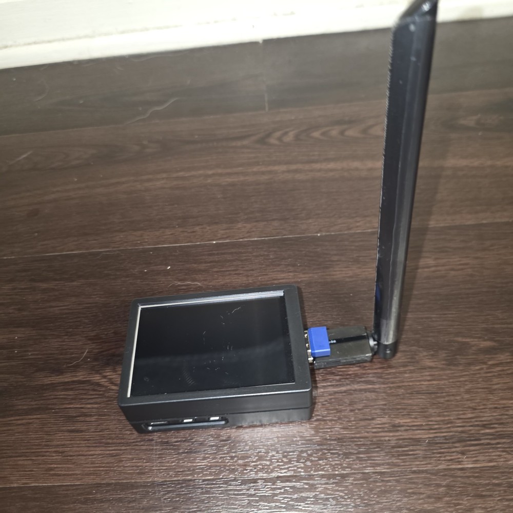 Pi Handheld - Kali Linux w/ 64GB MicroSD Memory Card