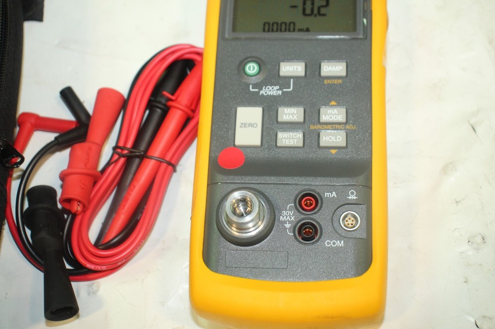 Fluke 717 3000G Pressure Calibrator