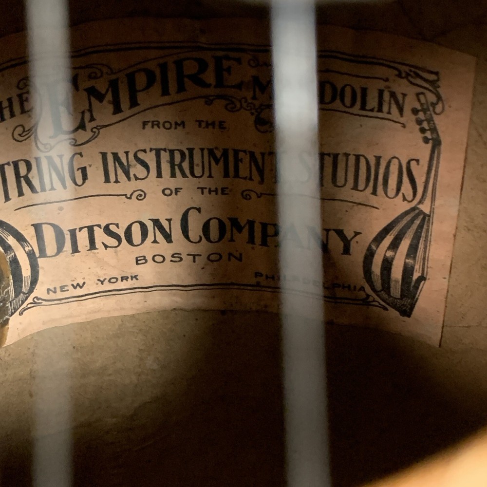 1900S LARSON-MADE DITSON EMPIRE BOWLBACK MANDOLIN