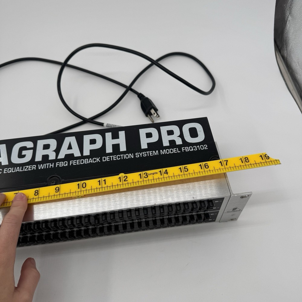 Behringer Ultragraph Pro FBQ3102 31 Band Graphic Equalizer Tested Rack Mount