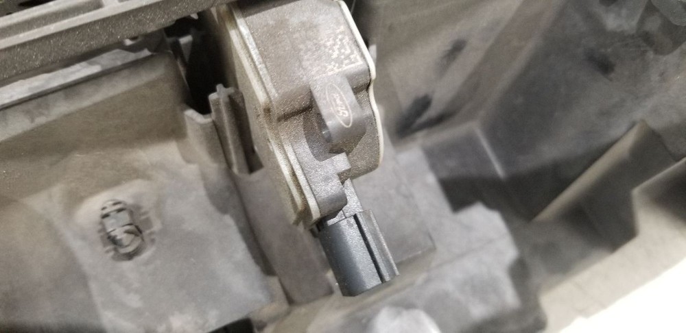 16 FORD F150 UPPER AIR SHUTTER 3.5L