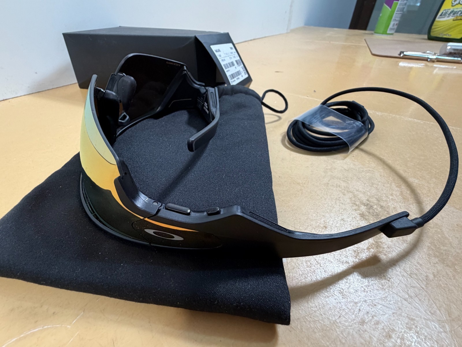 Oakley Meta Vanguard Black Prizm 24K 0W8001E (DEMO MODEL, SEE PHOTOS)