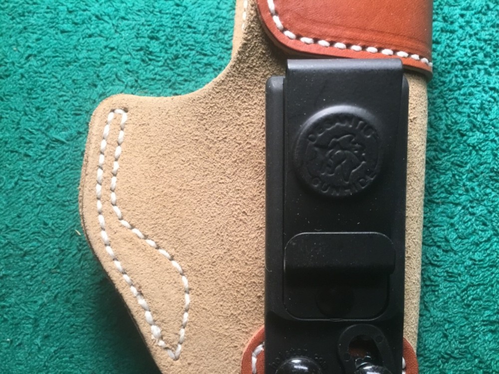 Desantis Sof-Tuk holster Ruger SR9 compact RH BRown LEATHER NEW