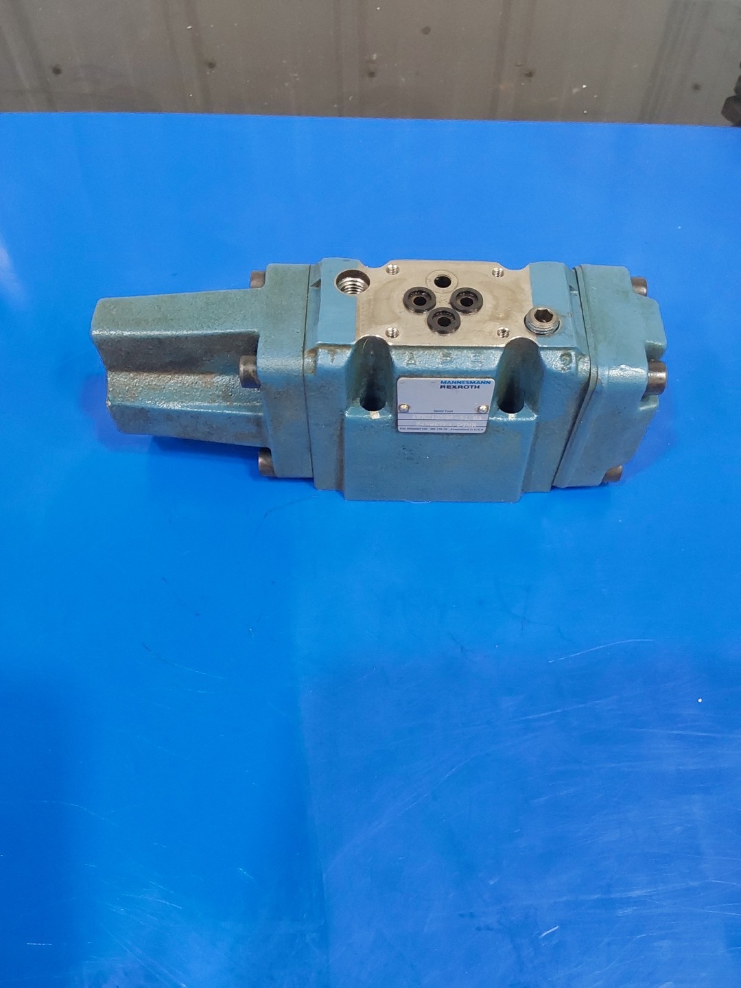 REXROTH 4WRZ10W185-51/6A24N9ETK4/D3MR Hydraulic Proportional Directional