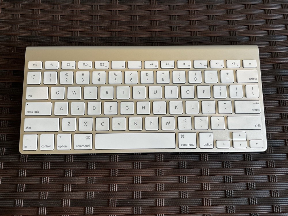 Apple Wireless Keyboard A1314 & Magic Mouse A1296 – Bluetooth Mac Bundle Set