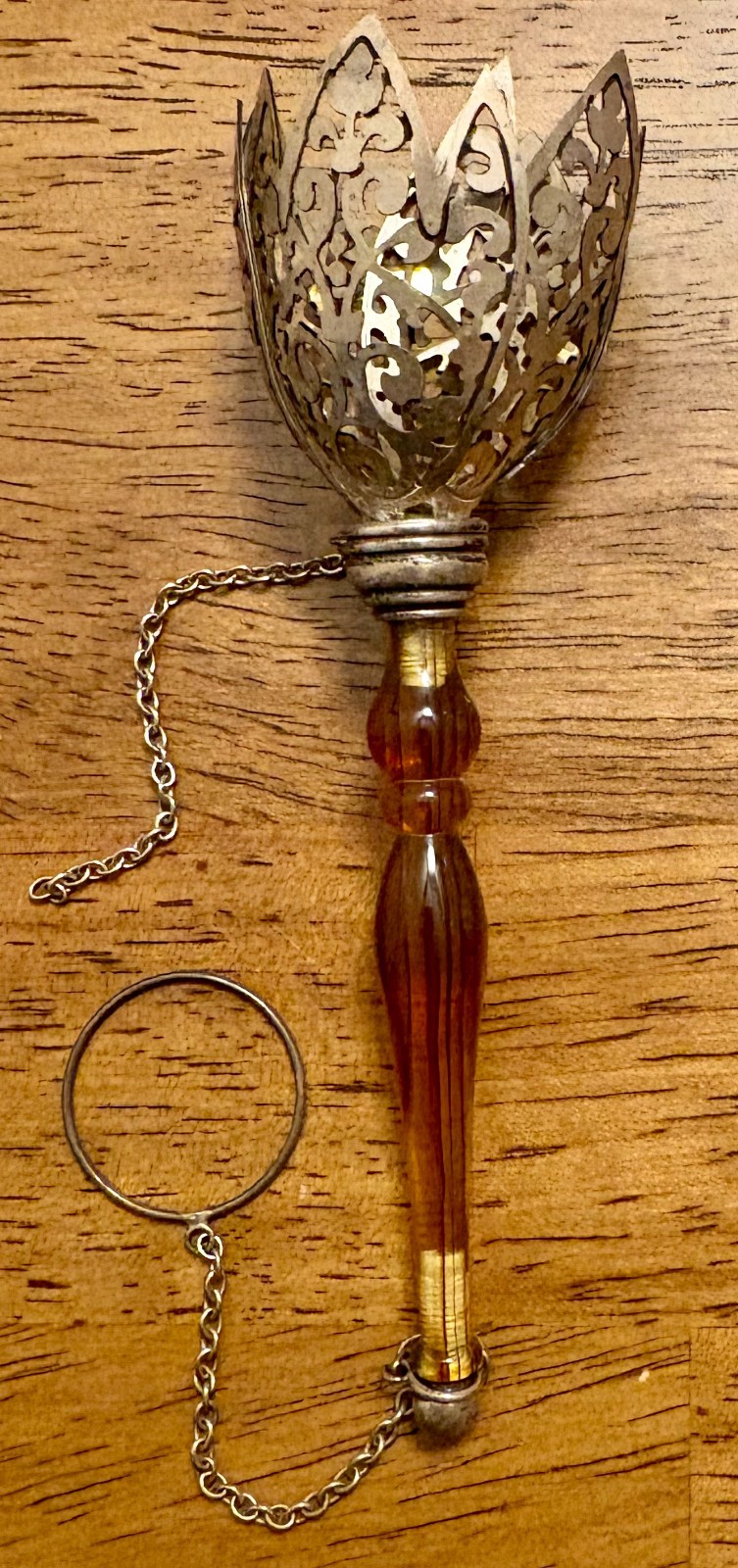 Vintage English Sterling Tussie Mussie By Harman Bros. 1962 with Bakelite Handle