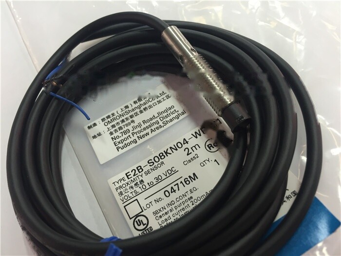 1pc new E2B-S08KN04-WP-C1