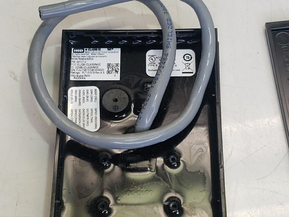 HID 920NTNNEK00000 Wall Switch Reader -Missing Screws