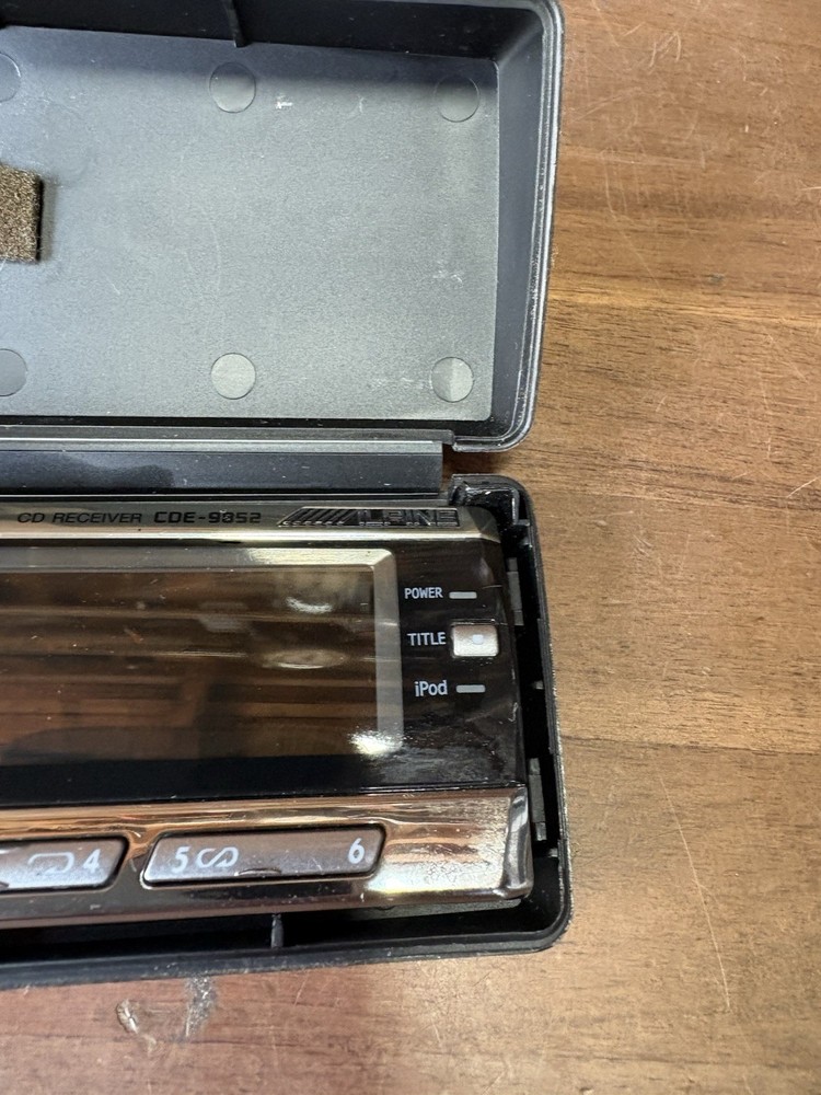 OEM Alpine CDE-9852 faceplate only