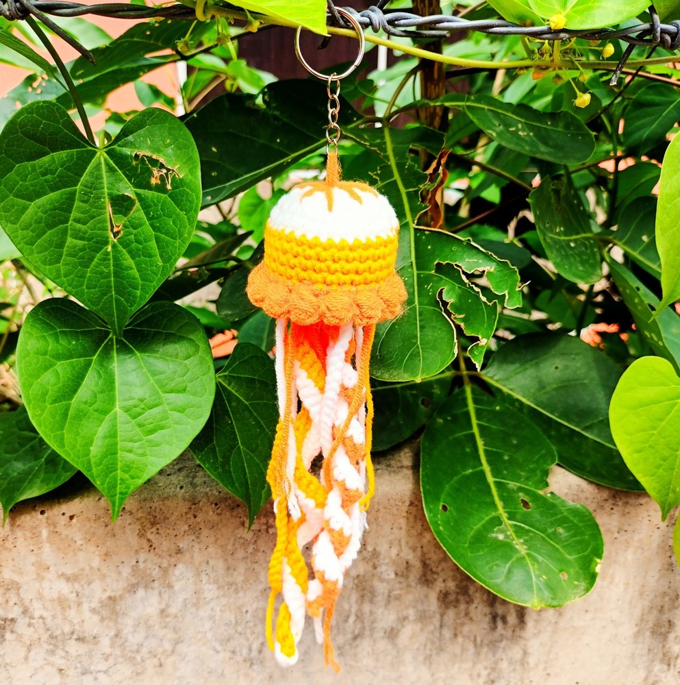 🎊Handmade hanging crochet jellyfish decor🎉🎉