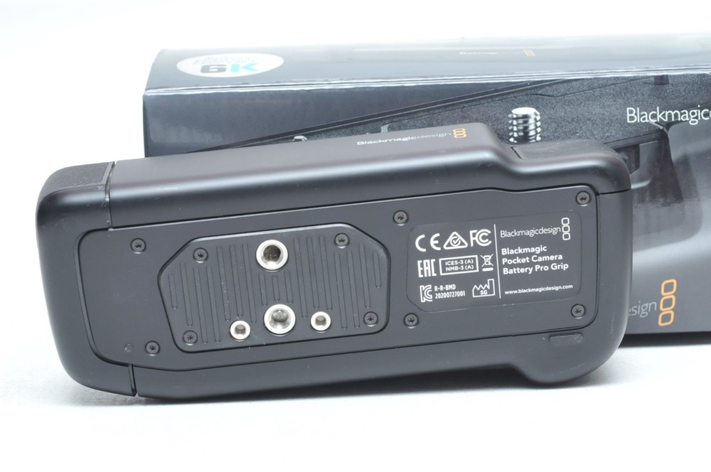 Blackmagic Design Pocket Camera Battery Pro Grip