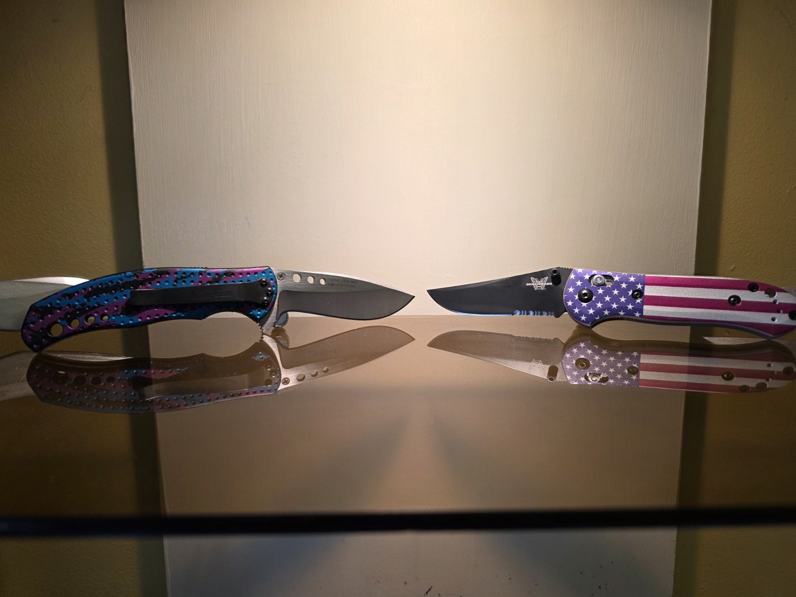 20 Knife Display Stands. It a Magnetic Kickstand for your knives to display them