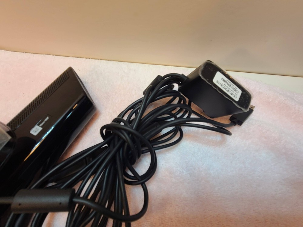 Xbox 360 Kinect Sensor Bar Camera Only Model 1414 w/ AC Power Adapter