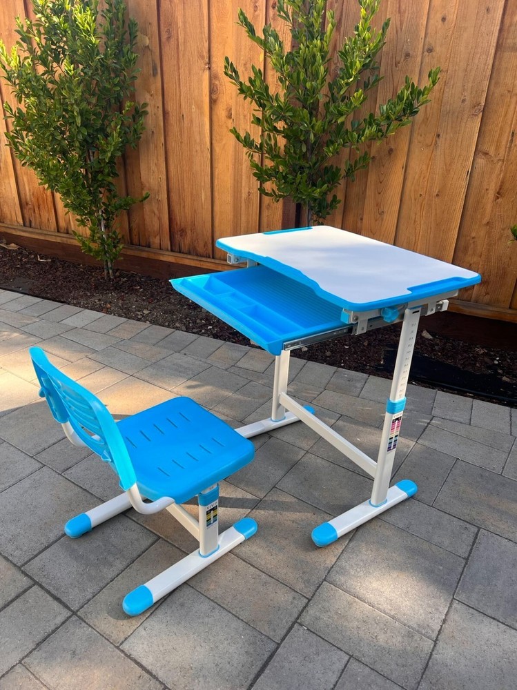 Blue VIVO adjustable desk, max height 30" & chair mint condition slightly used