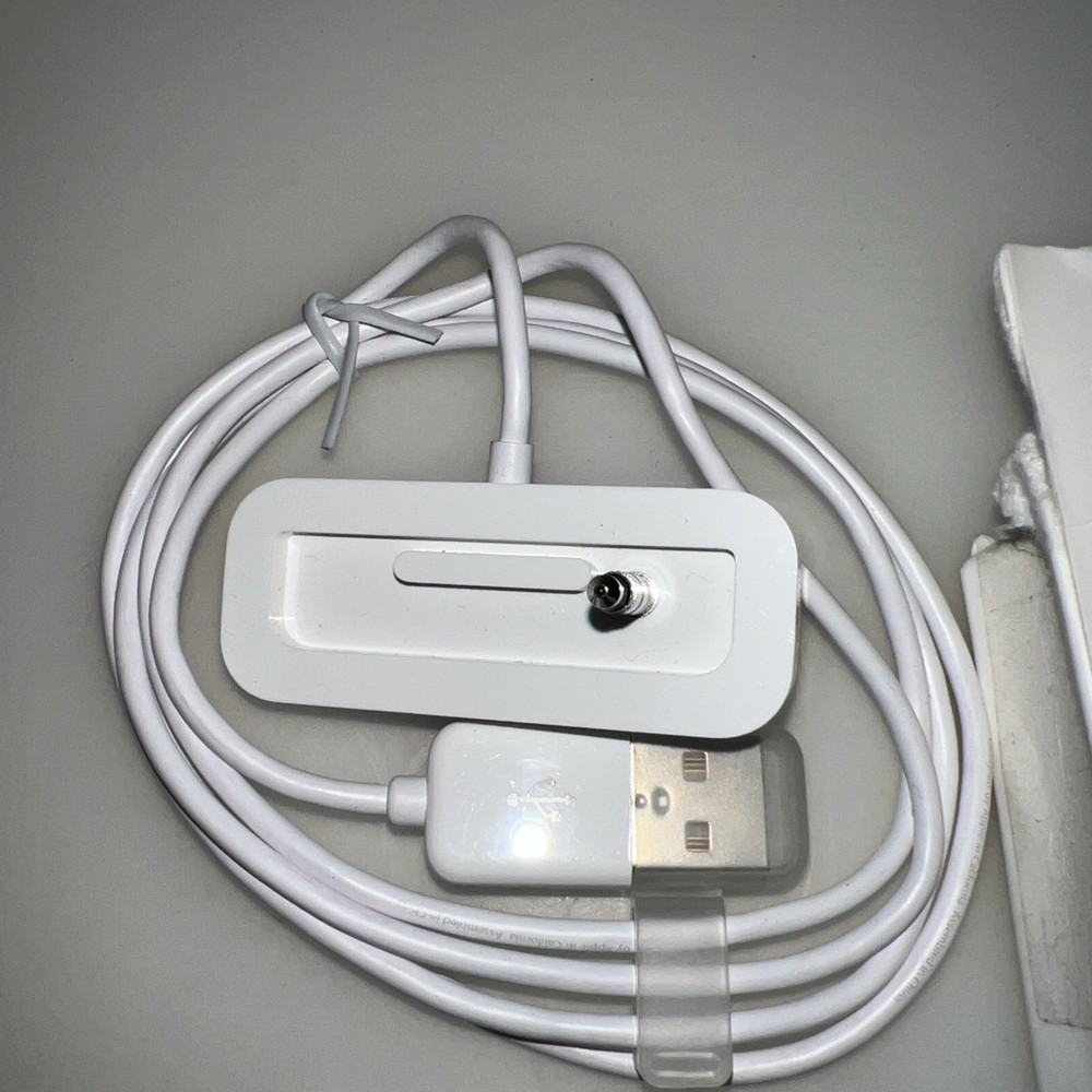 Apple iPod Dock for Shuffle 2nd Generation (MA694G/A)