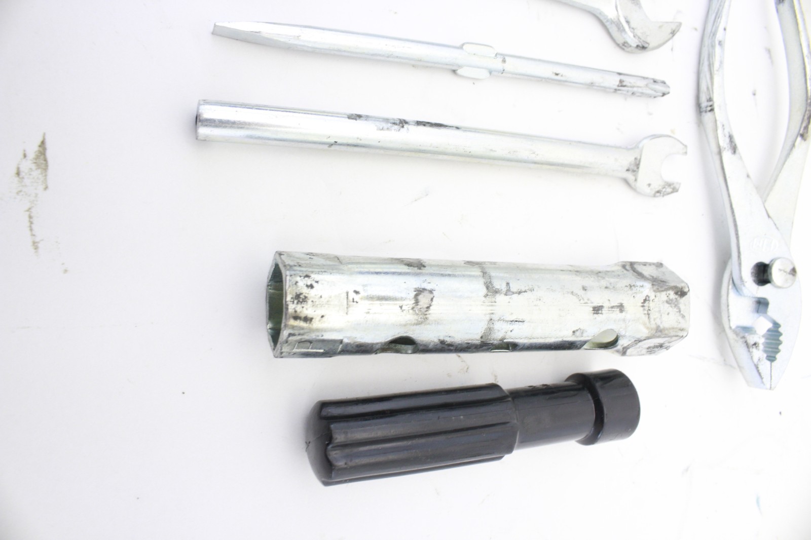 81 - 82 Honda CM200T Owner's Onboard Tool Kit / Pouch Twinstar 200