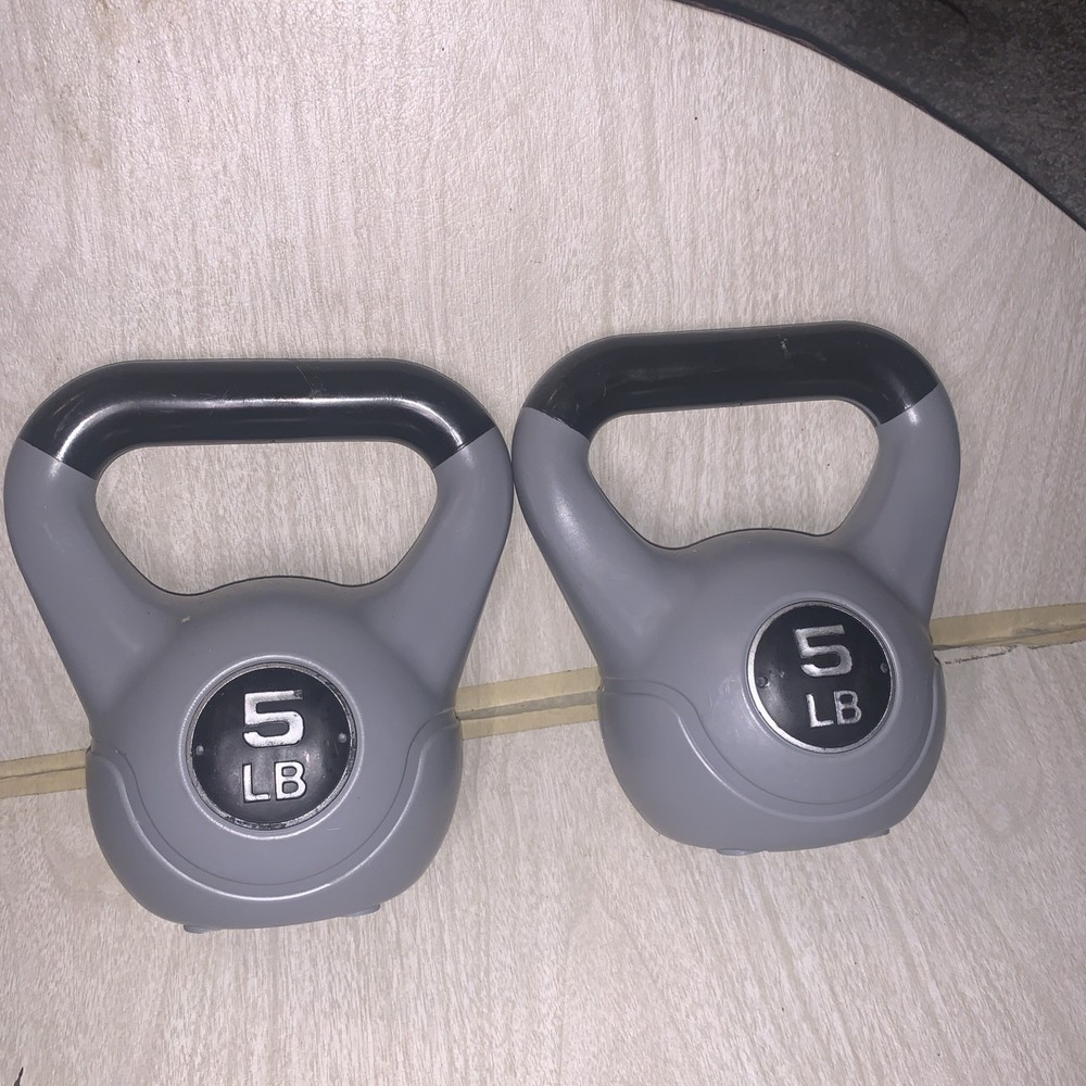 Set Is 2 Pcs  Kettlebell - 5lb Pre-owned