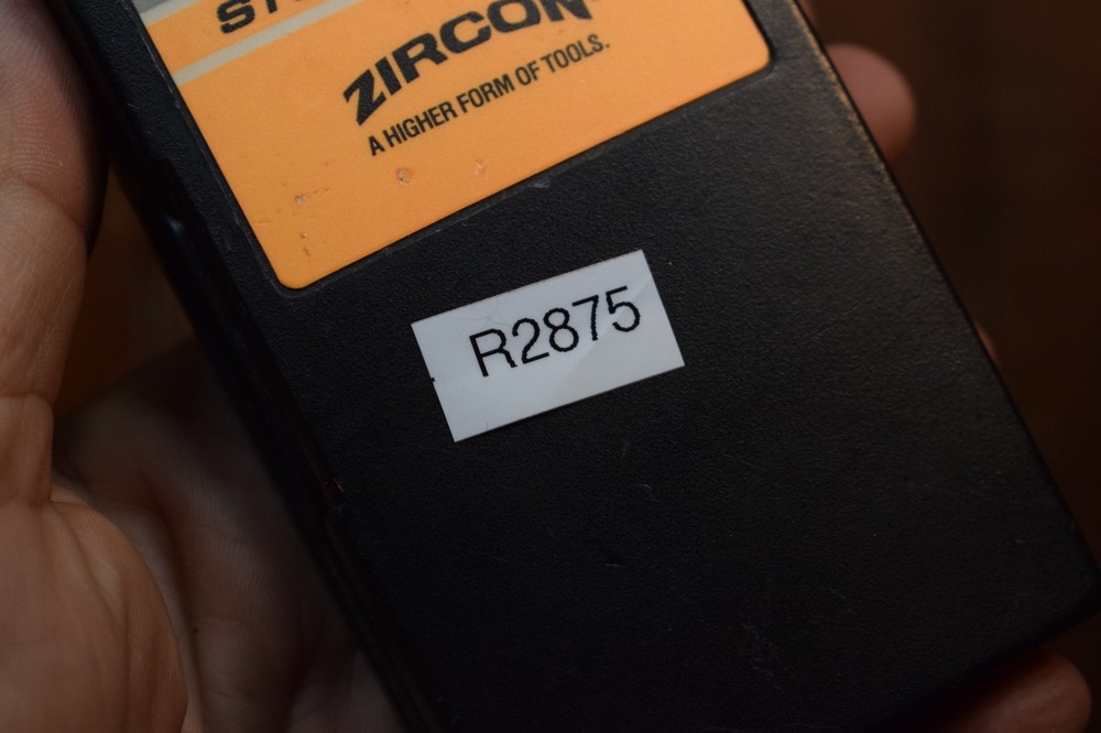 ZIRCON STUDSENSOR STUD DETECTOR FIND EDGE FINDER CARPENTRY ELECTRICAN HAND TOOL