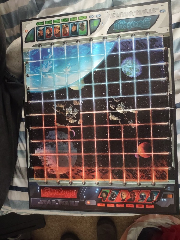 Milton Bradley Star Wars Stratego Board Game 2002 Edition Complete Set