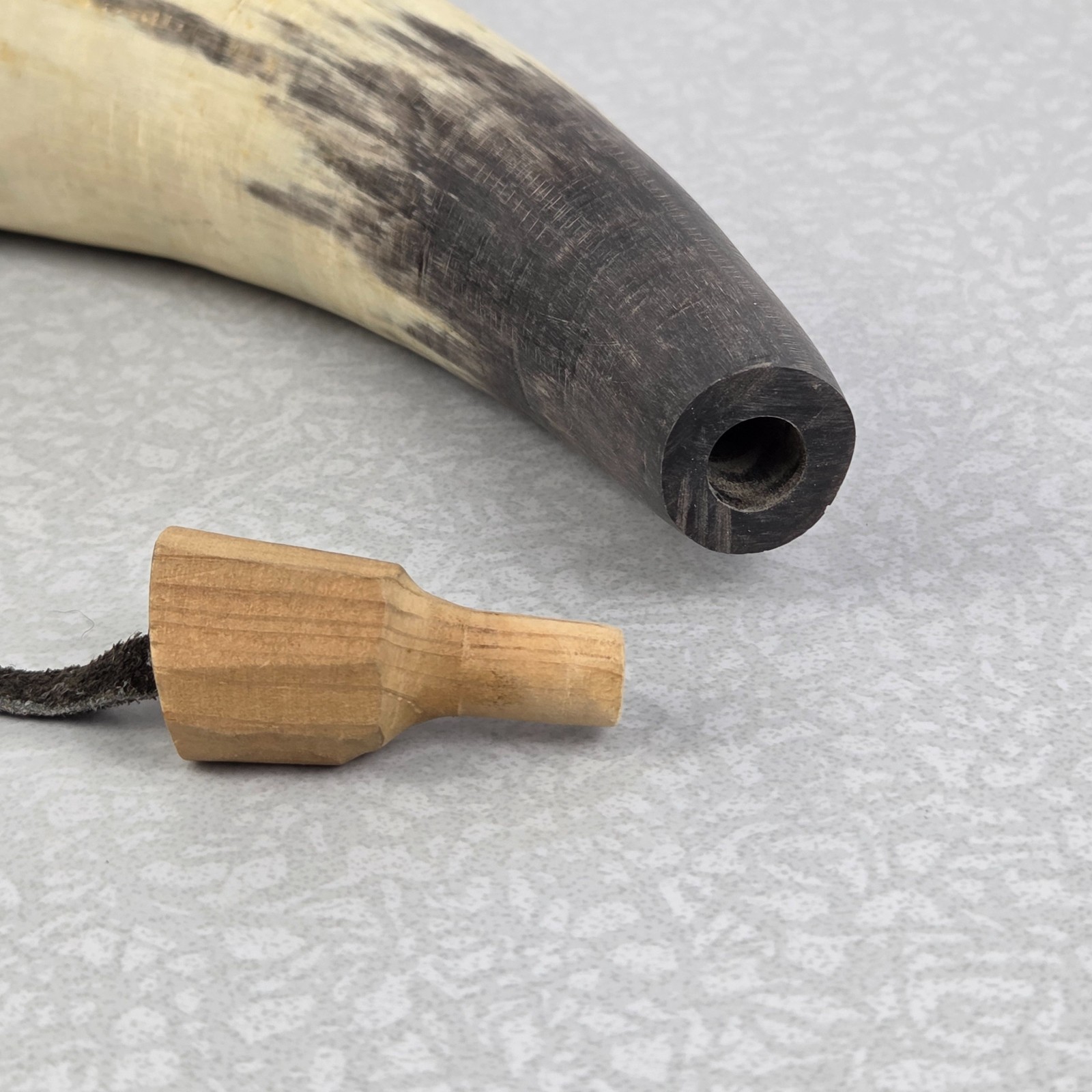 Powder Horn Natural Animal Horn Rustic Hunting Decor Prop Decorative 8"